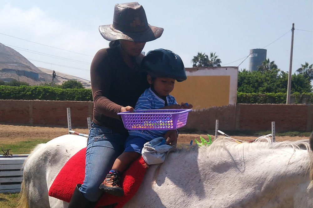 Licenciada haciendo monta gemela